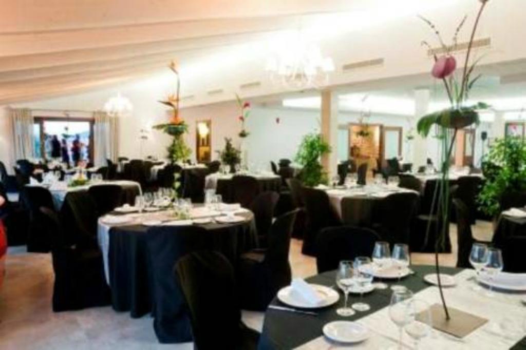 Hotel Villa Monter Alcañiz Buitenkant foto
