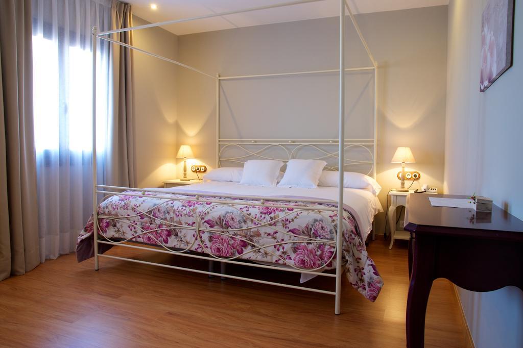 Hotel Villa Monter Alcañiz Buitenkant foto