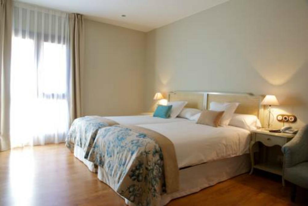 Hotel Villa Monter Alcañiz Buitenkant foto