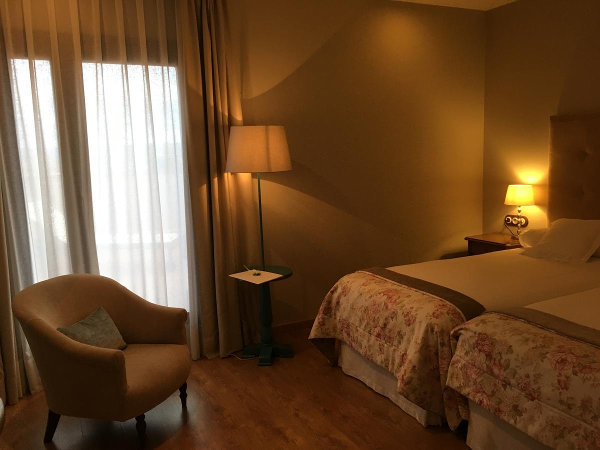 Hotel Villa Monter Alcañiz Buitenkant foto