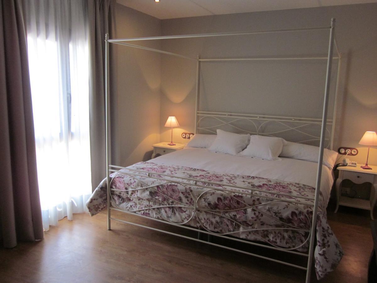Hotel Villa Monter Alcañiz Buitenkant foto