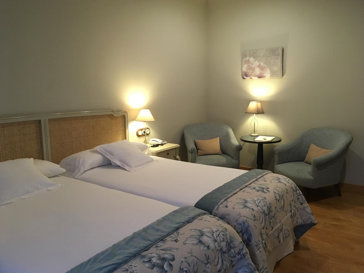 Hotel Villa Monter Alcañiz Buitenkant foto
