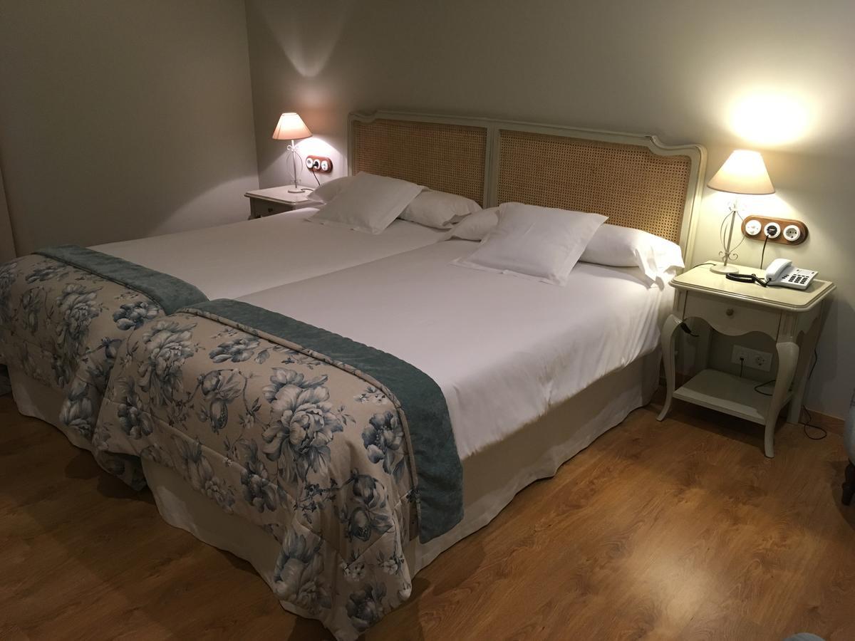 Hotel Villa Monter Alcañiz Buitenkant foto
