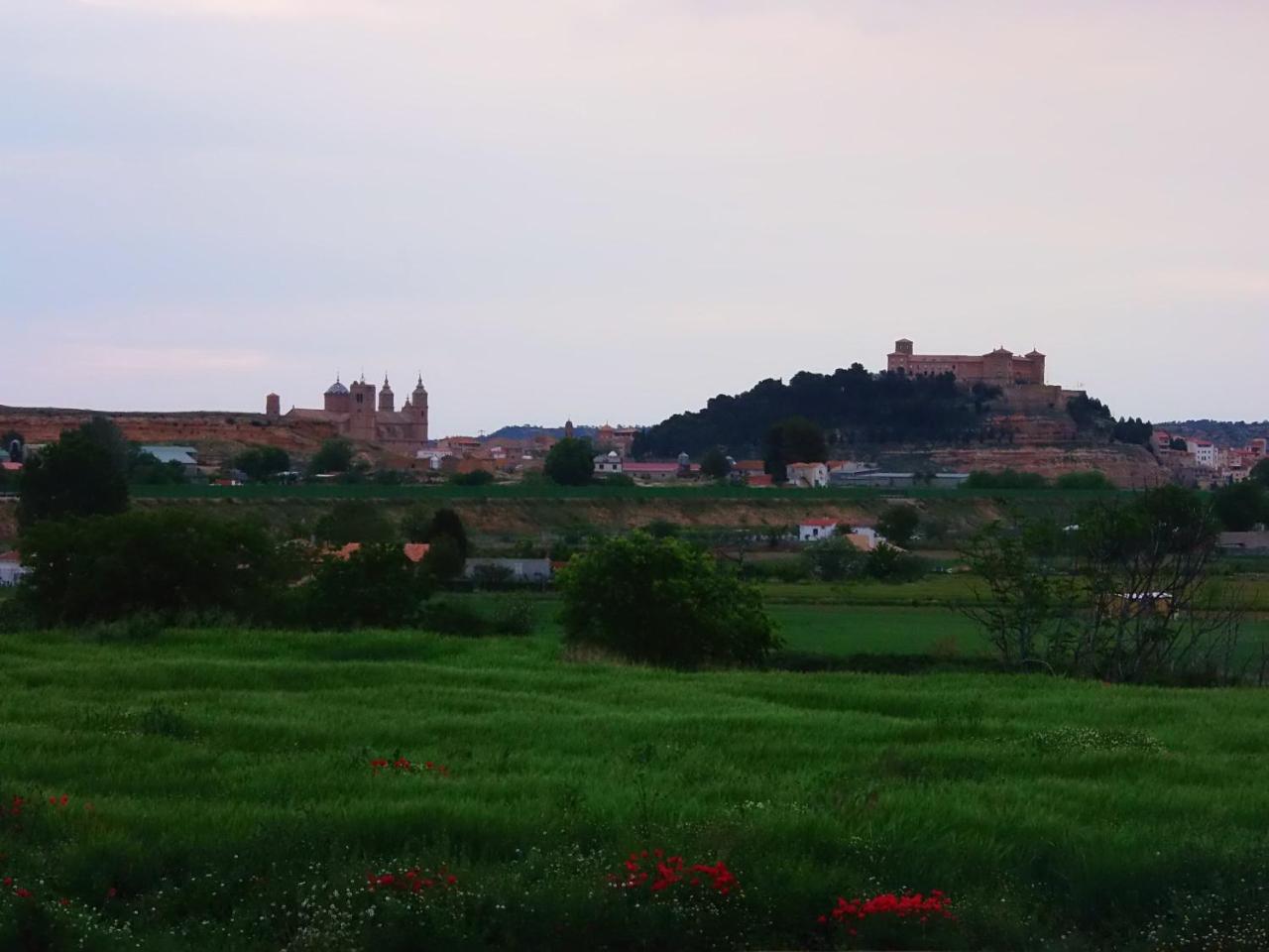 Hotel Villa Monter Alcañiz Buitenkant foto